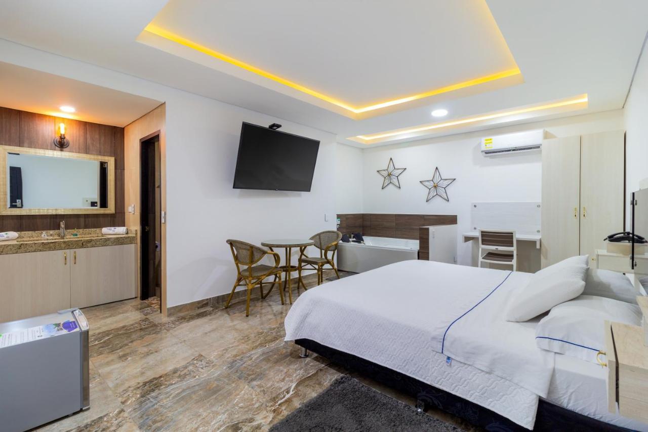 Hotel 0Asis De La Colina Boutique Girardot Bagian luar foto