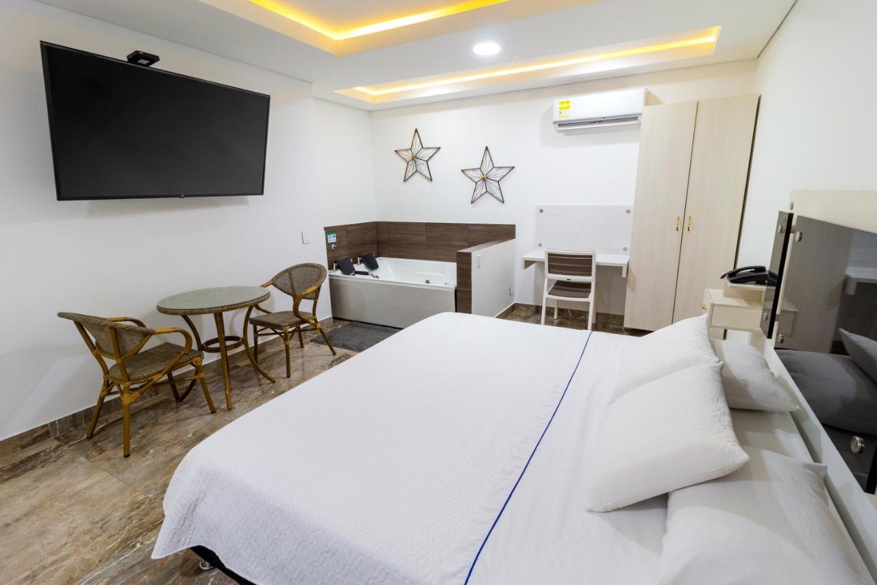 Hotel 0Asis De La Colina Boutique Girardot Bagian luar foto